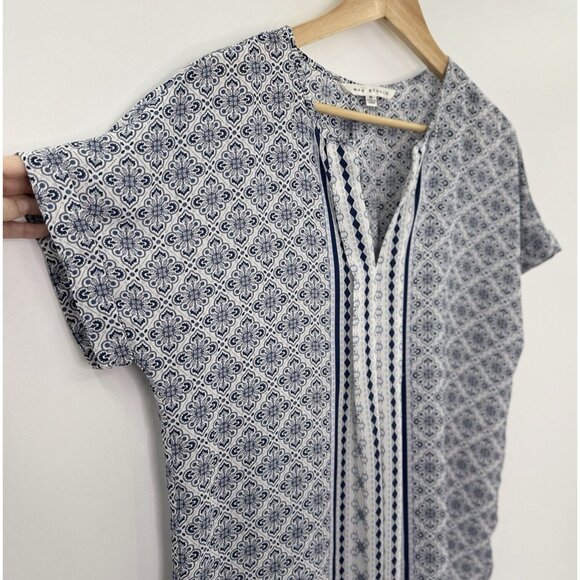Max Studio Blue‎ & White Chiffon Split V-Neck Blouse Sz M Boho, Preppy, Workwear - Picture 4 of 9
